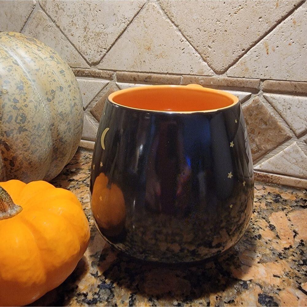 Peanuts Halloween 2021 Coffee Mug Charlie Brown Costume  black orange cup * - Picture 3 of 7